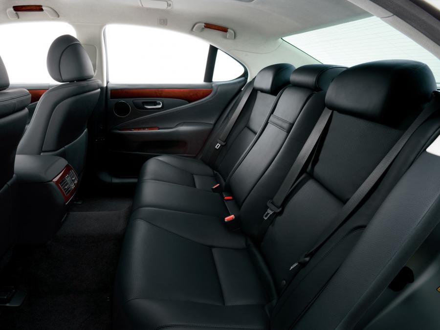  Lexus LS600h 2007 года  (JP) (фото 6 из 9)